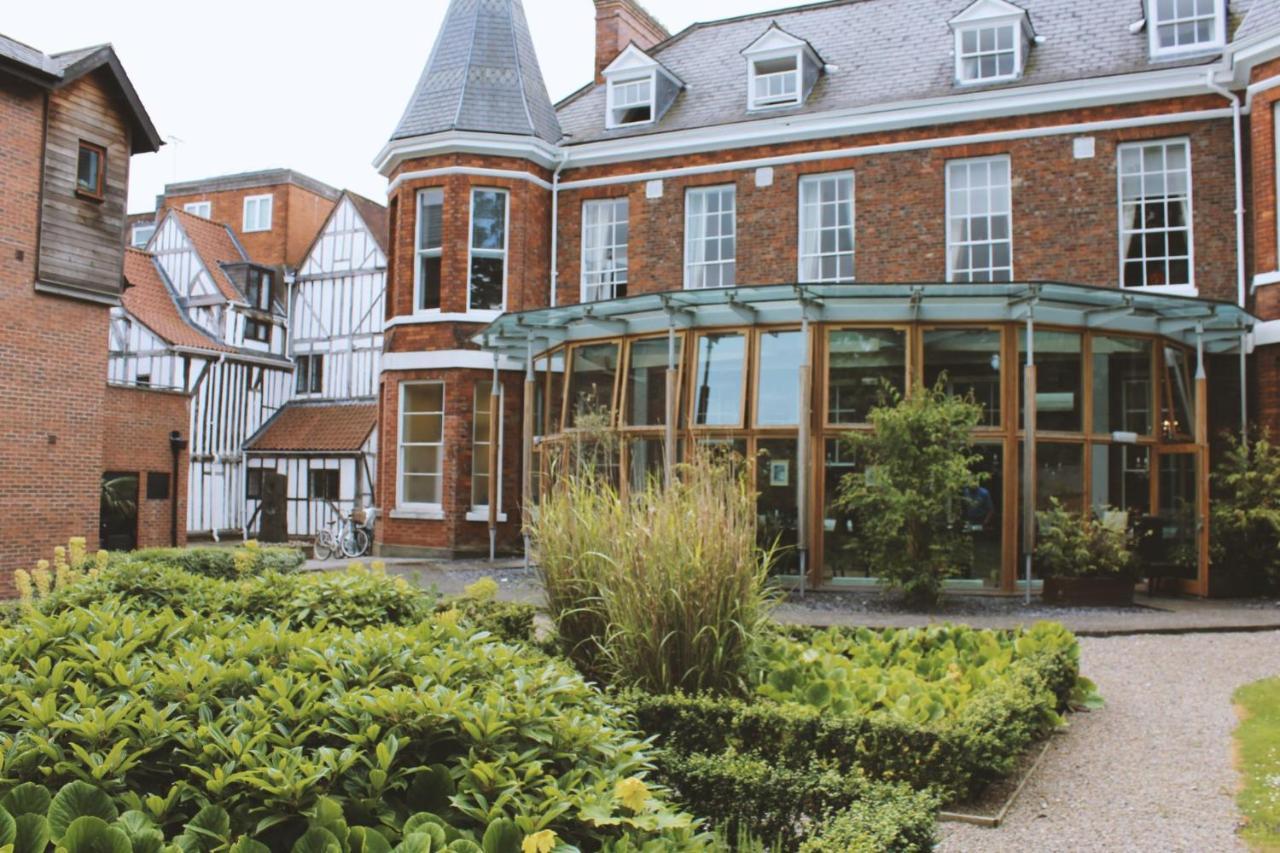 Minster View Apartment At Talbot Court, York Buitenkant foto